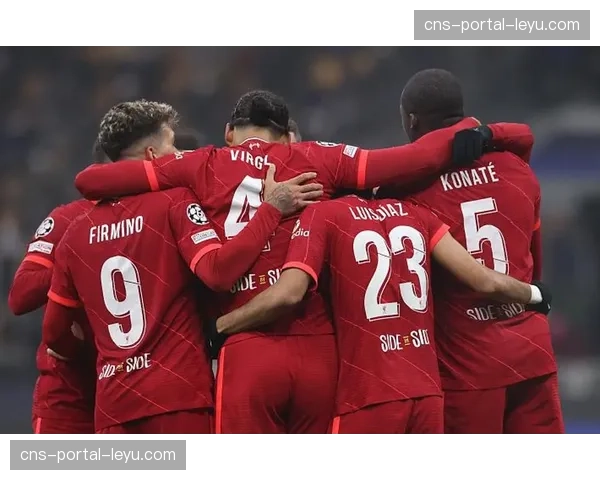 联合主赛以无结果收场：因意外插眼，比赛于首回合被医务叫停